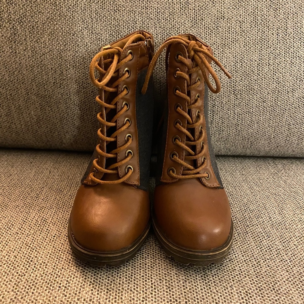Bamboo Lace Up Boots